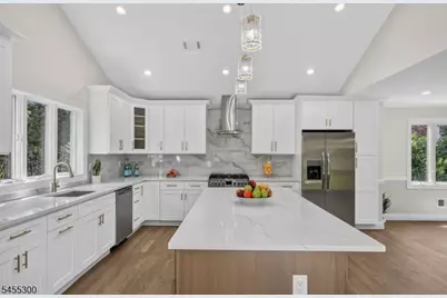 74 Chatham Ter, Clifton, NJ 07013 - Photo 10