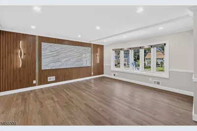 74 Chatham Ter, Clifton, NJ 07013 - Photo 4