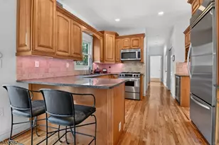1114 Van Arsdale Dr, Branchburg Township, NJ 08853 - Photo 10