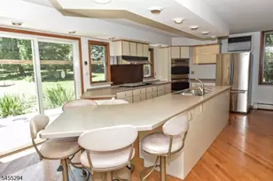 285 Sunset Rd, Pequannock Township, NJ 07444 - Photo 22