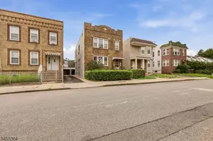 27 Lindsley Pl, East Orange, NJ 07018 - Photo 1
