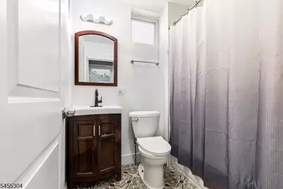 27 Lindsley Pl, East Orange, NJ 07018 - Photo 10