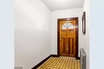 27 Lindsley Pl, East Orange, NJ 07018 - Photo 4