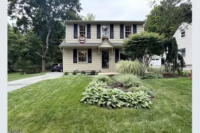 837 Circle, Franklin Lakes, NJ 07417 - Photo 1