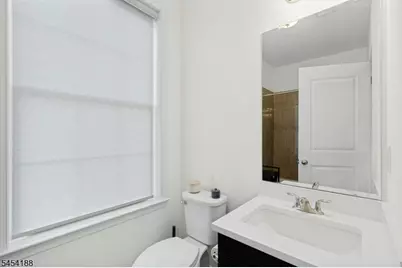 62 Parkside Ln, Teaneck Township, NJ 07666 - Photo 28