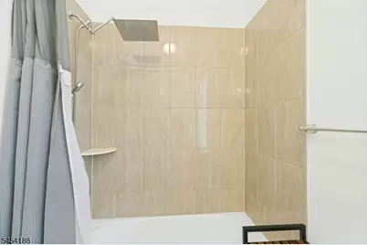 62 Parkside Ln, Teaneck Township, NJ 07666 - Photo 32