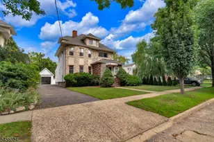 90 Cedar St, Ridgefield, NJ 07660 - Photo 2