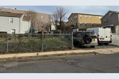 253 Crystal St, North Arlington, NJ 07031 - Photo 2