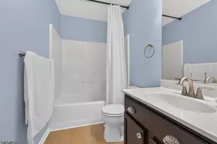 416 Homestead Ct, Lopatcong Township, NJ 08886 - Photo 16