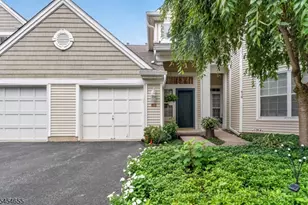416 Homestead Ct, Lopatcong Township, NJ 08886 - Photo 1