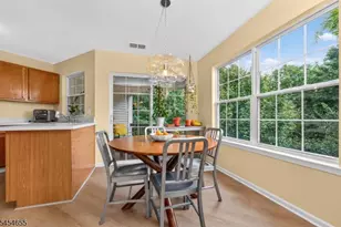 416 Homestead Ct, Lopatcong Township, NJ 08886 - Photo 10