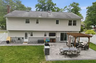20 Arnold Dr, Parsippany, NJ 07054 - Photo 32