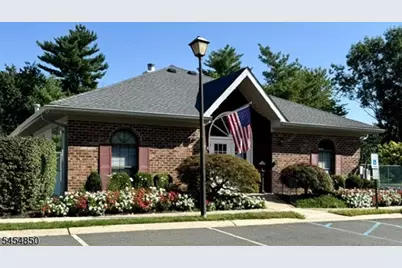36 Fisher Dr, Franklin Township, NJ 08823 - Photo 10