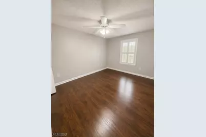 36 Fisher Dr, Franklin Township, NJ 08823 - Photo 20