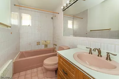 385 E 41st St, Paterson, NJ 07504 - Photo 16