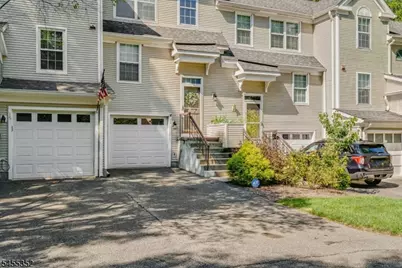 17 Rushmore Ln, Allamuchy Township, NJ 07840 - Photo 2