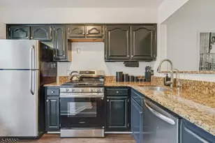 17 Rushmore Ln, Allamuchy Township, NJ 07840 - Photo 10