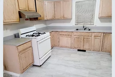 26 Cambridge St, East Orange, NJ 07018 - Photo 10