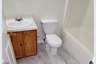 26 Cambridge St, East Orange, NJ 07018 - Photo 4