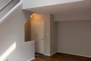 806 Yorkshire Dr, Raritan Township, NJ 08822 - Photo 6