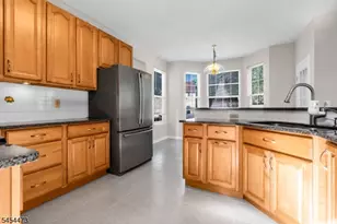 10 Sutton Ct, Bridgewater, NJ 08807 - Photo 20