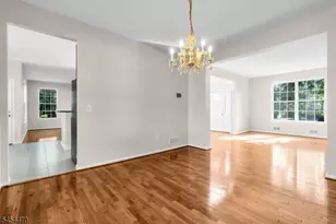 10 Sutton Ct, Bridgewater, NJ 08807 - Photo 12