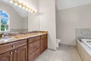10 Sutton Ct, Bridgewater, NJ 08807 - Photo 30