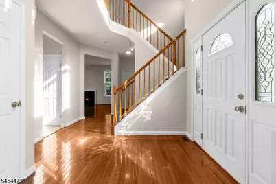 10 Sutton Ct, Bridgewater, NJ 08807 - Photo 4