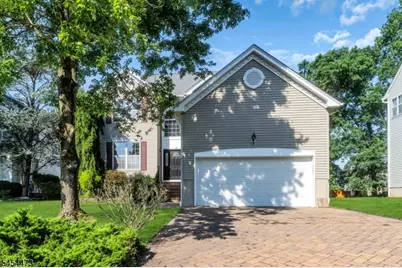 10 Sutton Ct, Bridgewater, NJ 08807 - Photo 1