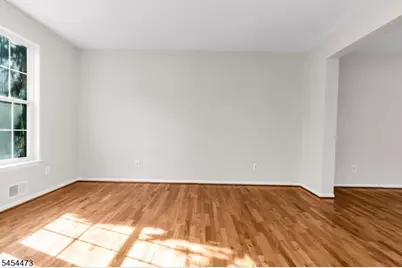 10 Sutton Ct, Bridgewater, NJ 08807 - Photo 8