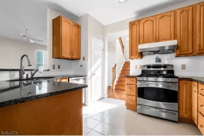 10 Sutton Ct, Bridgewater, NJ 08807 - Photo 18