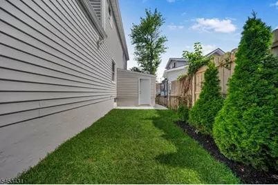 16 Norman Ave, Clifton, NJ 07013 - Photo 32