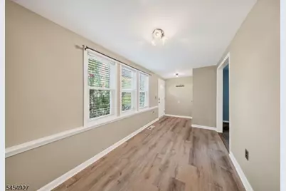 926 N Washington Ave, Green Brook Township, NJ 08812 - Photo 8