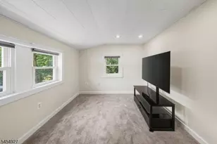 926 N Washington Ave, Green Brook Township, NJ 08812 - Photo 18