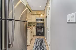 705 Clark Cir, Raritan Township, NJ 08822 - Photo 6