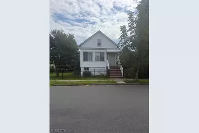 67 Oakland Ave, Edison, NJ 08817 - Photo 1