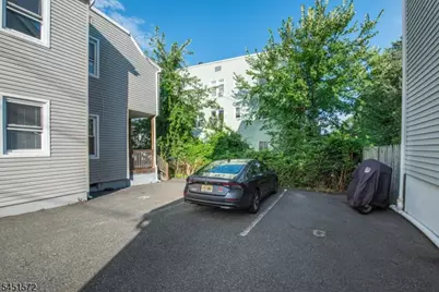 143 Valley Rd #2R, Montclair, NJ 07042 - Photo 4