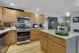 291 Fairway Ave, Belleville, NJ 07109 - Photo 6