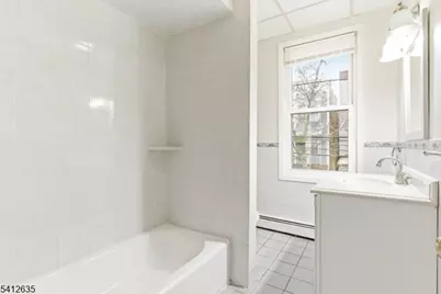 72 Lang St, Newark, NJ 07105 - Photo 6