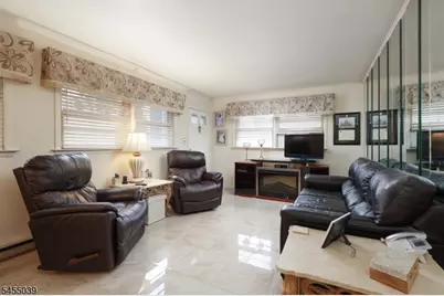 911 W Henry St, Linden, NJ 07036 - Photo 14