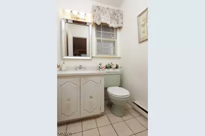 911 W Henry St, Linden, NJ 07036 - Photo 16