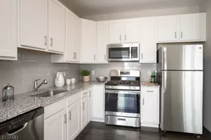 49 Arlene Ct, Parsippany, NJ 07950 - Photo 4