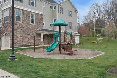 308 Rotando Way, Morris Plains, NJ 07950 - Photo 2