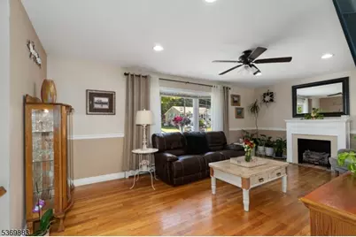 22 Rhonda Pl, Wanaque, NJ 07465 - Photo 8