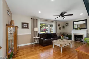 22 Rhonda Pl, Wanaque, NJ 07465 - Photo 8