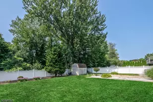 22 Rhonda Pl, Wanaque, NJ 07465 - Photo 28