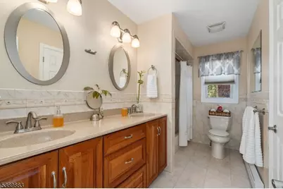 22 Rhonda Pl, Wanaque, NJ 07465 - Photo 20