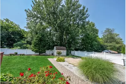 22 Rhonda Pl, Wanaque, NJ 07465 - Photo 32