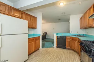 20 Collura Ln, Clifton, NJ 07012 - Photo 14