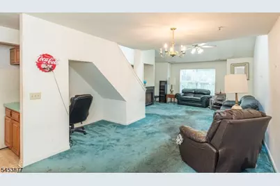 20 Collura Ln, Clifton, NJ 07012 - Photo 8